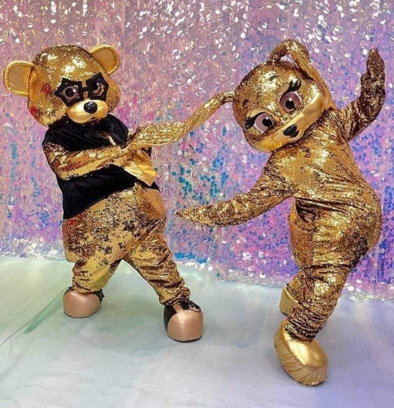 Золотой Мишка и Зайчик Image